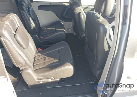 2013 Chrysler Town & Country Touring-L z USA, uszkodzony, nr VIN 2C4RC1CG2DR583471